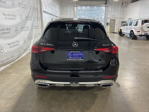 Used 2025 Mercedes-Benz GLC 350e GLC 350e image 4