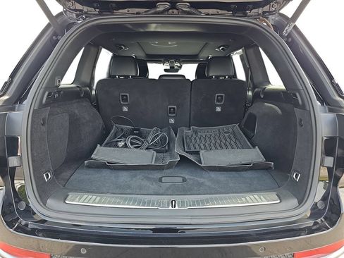 Used 2022 Jeep Grand Cherokee Summit w/ Luxury Tech Group V AWD/4WD image 32
