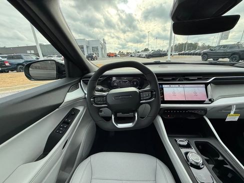 New 2026 Jeep Cherokee Limited image 14