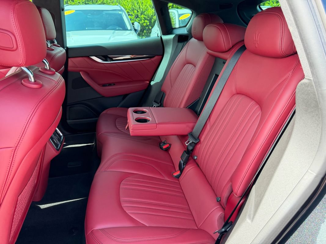 Used 2023 Maserati Levante GT AWD/4WD image 19