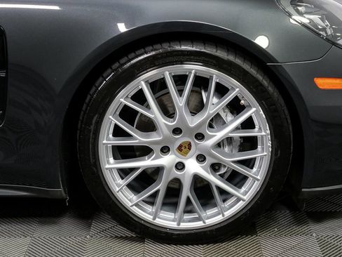 Certified 2019 Porsche Panamera 4 AWD/4WD image 39