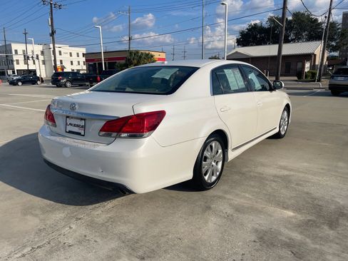 Used 2011 Toyota Avalon FWD image 5