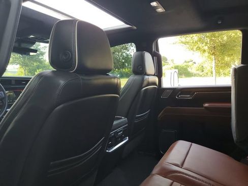 Used 2024 GMC Sierra 2500 Denali Ultimate w/ Max Trailering Package AWD/4WD image 10