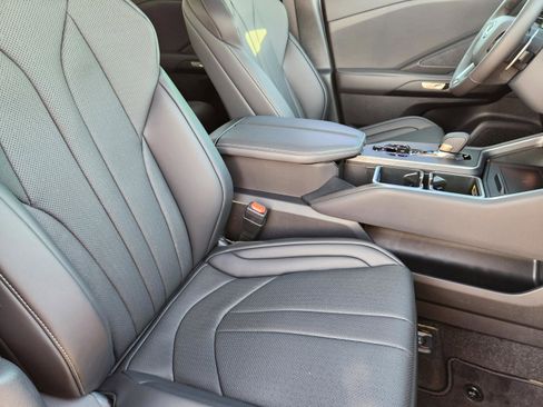 New 2026 Lexus TX 500h AWD image 9