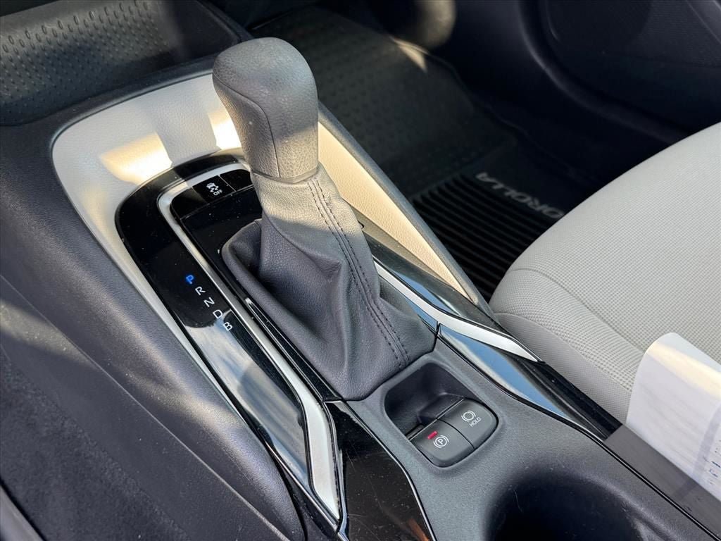 Used 2020 Toyota Corolla LE FWD image 24