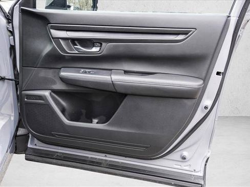 Used 2024 Honda CR-V LX image 29