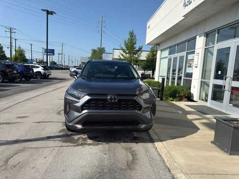 Used 2021 Toyota RAV4 LE AWD/4WD image 8