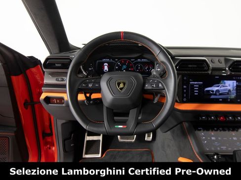 Used 2025 Lamborghini Urus SE image 16