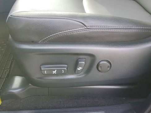 Used 2023 Toyota 4Runner SR5 Premium w/ Moonroof Package image 27