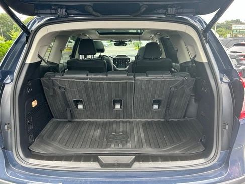 Used 2024 Subaru Ascent Limited w/ Technology Package AWD/4WD image 10