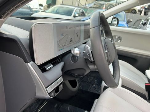 Used 2024 Hyundai Ioniq 5 Limited image 21