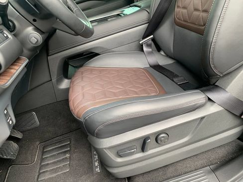 Used 2026 Nissan Armada Platinum RWD image 29
