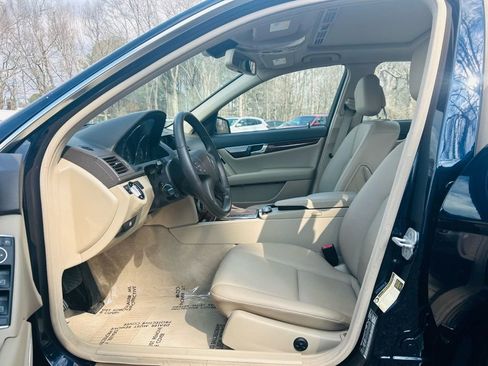 Used 2011 Mercedes-Benz C 300 4MATIC Sedan image 15