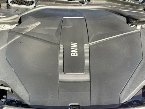 Used 2025 BMW i7 eDrive50 image 33