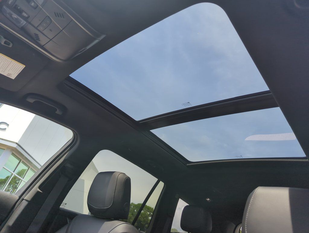 Used 2024 Cadillac XT6 Luxury AWD/4WD image 27