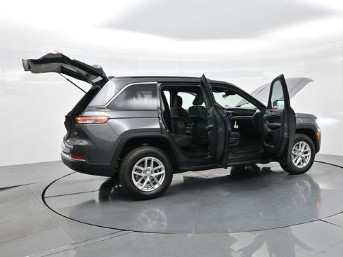 New 2025 Jeep Grand Cherokee Laredo X image 26