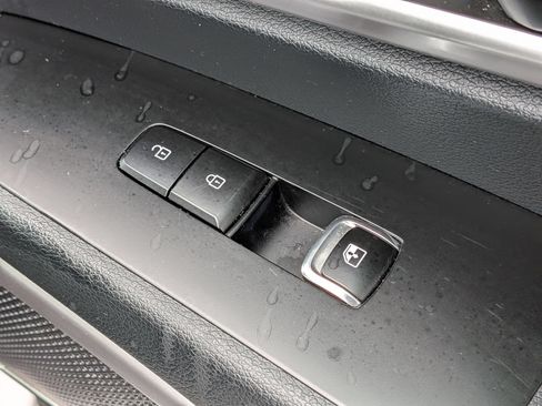 Used 2025 Kia Telluride S FWD image 38