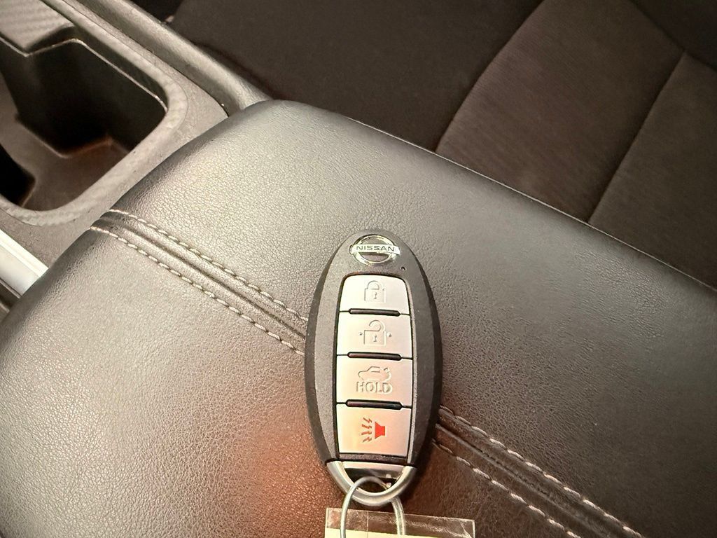 Used 2023 Nissan Sentra SV FWD image 28