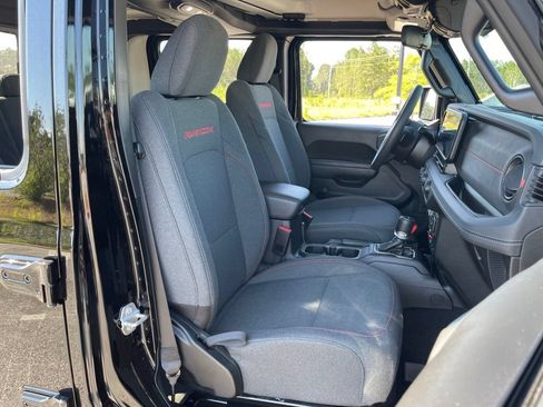 Certified 2025 Jeep Gladiator Rubicon w/ Convenience Group AWD/4WD image 44