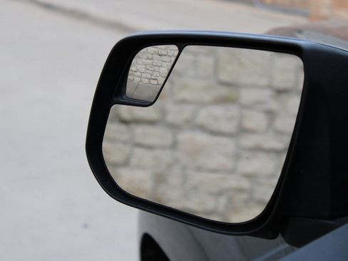 Used 2019 Chevrolet Colorado Z71 image 21