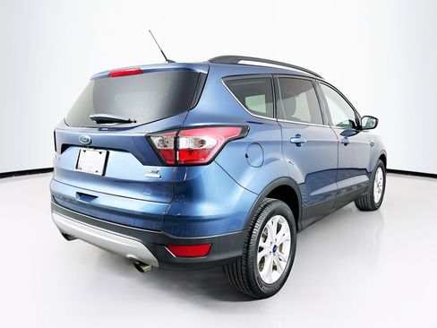 Used 2018 Ford Escape SE image 9