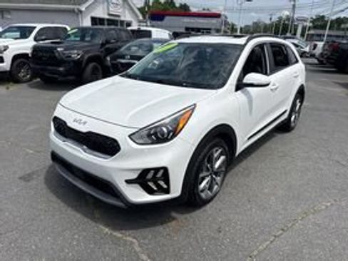 Used 2022 Kia Niro Touring Special Edition FWD image 1