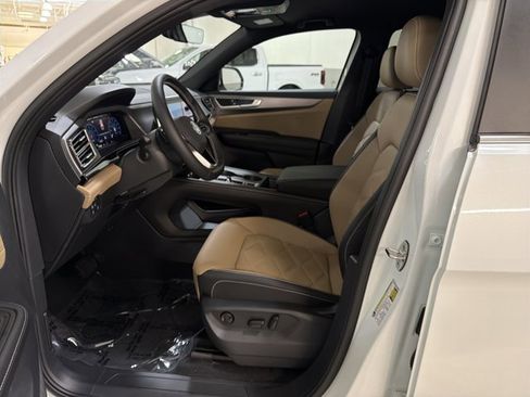 New 2026 Volkswagen Atlas Cross Sport SE AWD/4WD image 15