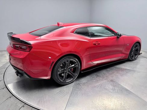 Used 2018 Chevrolet Camaro SS RWD image 5