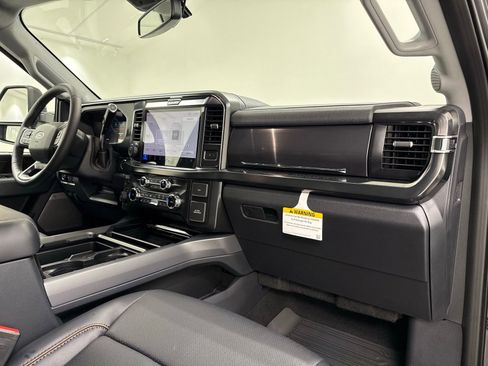 New 2026 Ford F250 Lariat w/ Black Appearance Package AWD/4WD image 35
