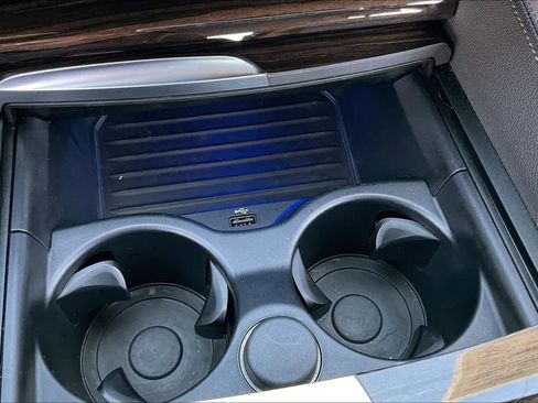 Used 2020 BMW M550i xDrive image 39