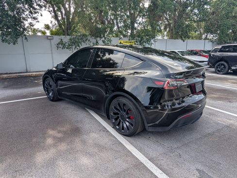 Used 2024 Tesla Model Y Performance AWD/4WD image 5