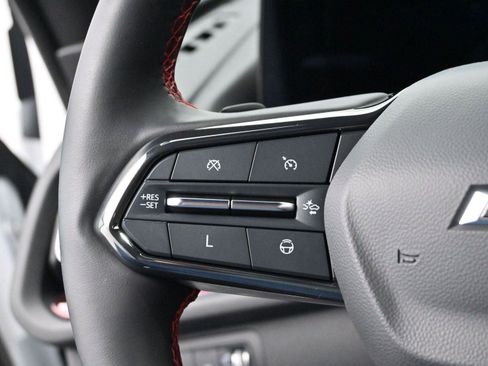 Used 2024 Chevrolet Traverse RS image 20