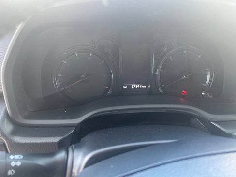 Used 2020 Toyota 4Runner SR5 Premium w/ Moonroof Package AWD/4WD image 10