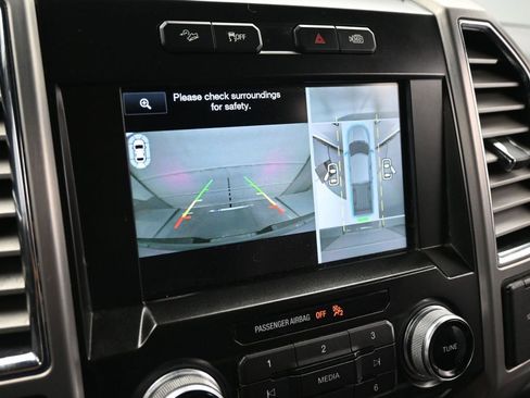 Used 2015 Ford F150 Platinum image 14