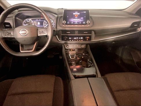 Used 2025 Nissan Rogue SV FWD image 15