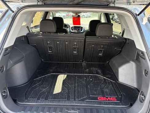 Certified 2023 GMC Terrain SLE w/ Driver Convenience Package FWD image 17