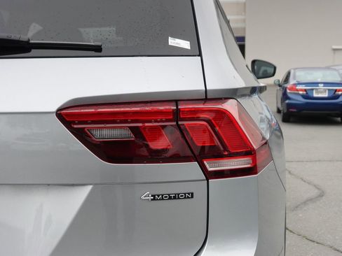 Used 2024 Volkswagen Tiguan S image 6