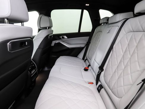 New 2026 BMW X5 xDrive40i w/ M Sport Package image 21