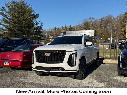 Certified 2025 Cadillac Escalade ESV Sport w/ Touring Package image 1