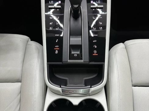 Used 2024 Porsche Macan S image 28