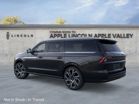 New 2026 Lincoln Navigator L Reserve AWD/4WD image 4