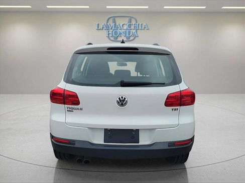 Used 2017 Volkswagen Tiguan Limited w/ Premium Package image 4