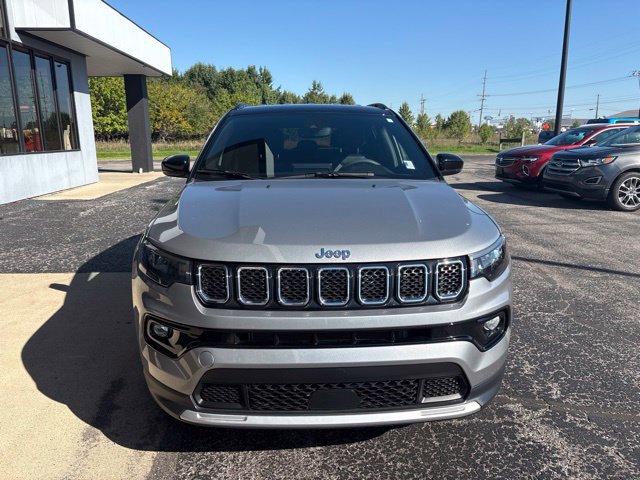 Used 2023 Jeep Compass Limited AWD/4WD image 8