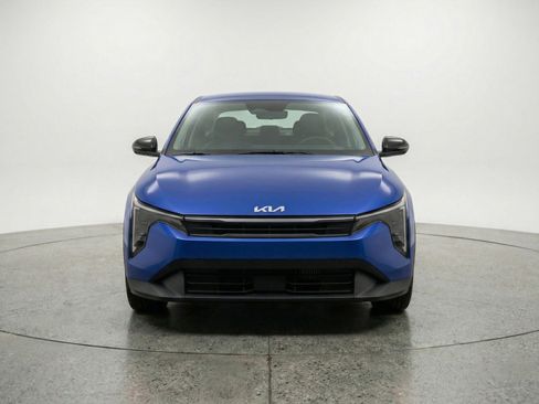 Used 2025 Kia K4 FWD image 2