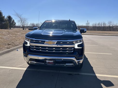 Used 2023 Chevrolet Silverado 1500 LTZ image 8