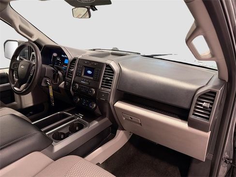 Used 2018 Ford F150 XLT image 22