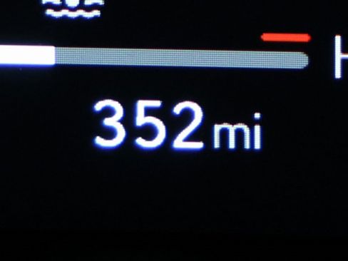 Used 2025 Lexus GX 550 w/ Accessory Package (2T) image 25