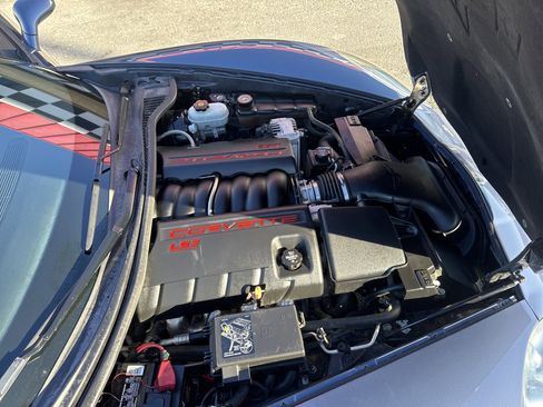 Used 2011 Chevrolet Corvette w/ Preferred Equipment Group image 12