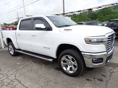 Used 2025 RAM 1500 Laramie AWD/4WD image 10