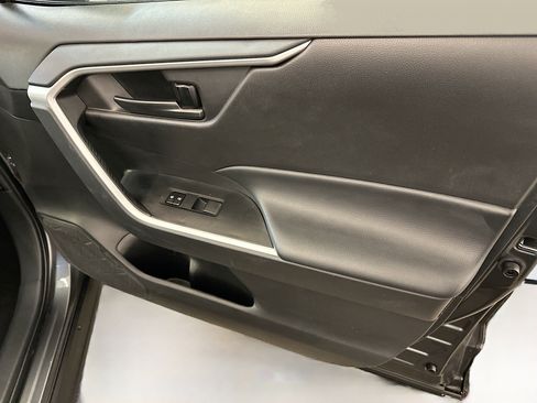 Used 2024 Toyota RAV4 LE image 33